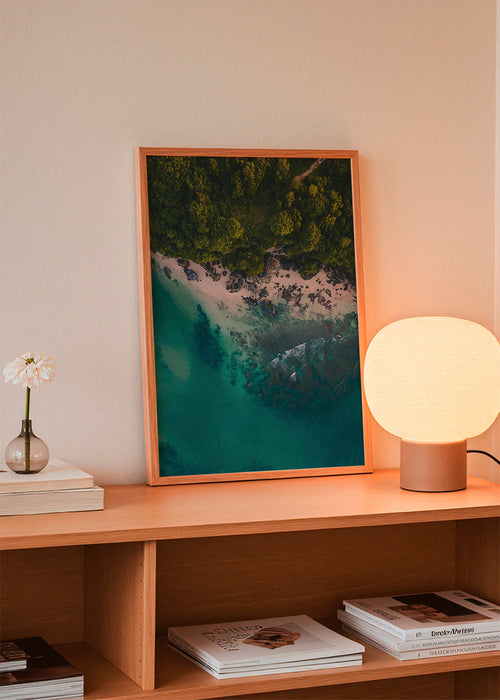 Art de paysage aérien sur côte rocheuse