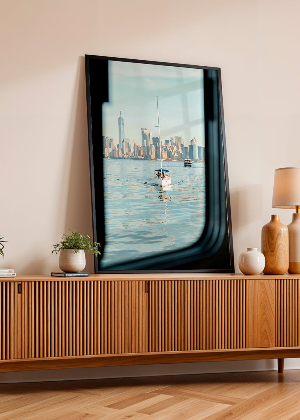 Tableau de voyage: voilier devant la silhouette urbaine – Product3