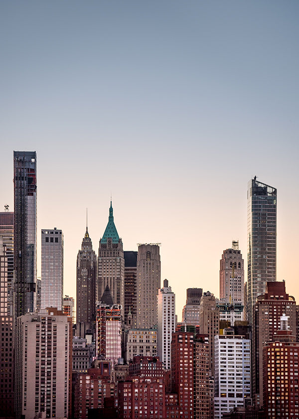 Affiche de ville avec skyline au crépuscule