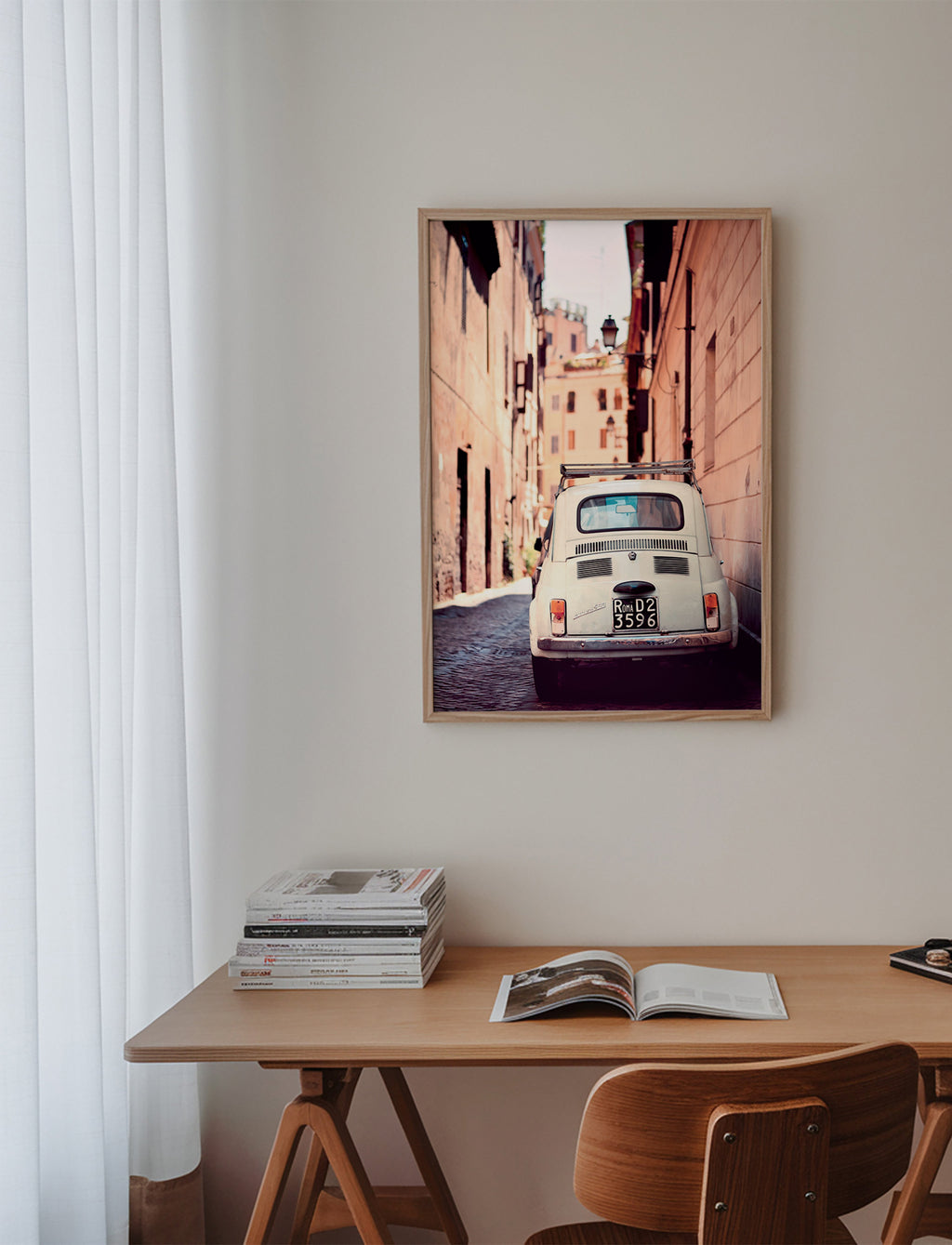 Art de cuisine urbana: voiture ancienne dans une rue romaine – Product2
