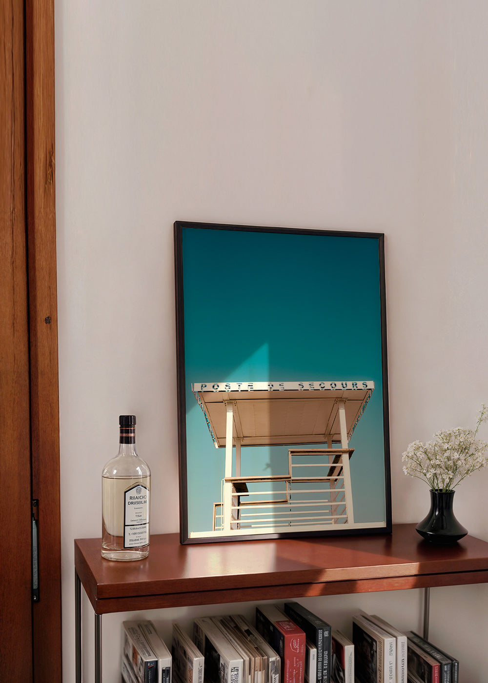 Photographie poste de secours et ciel – Product1