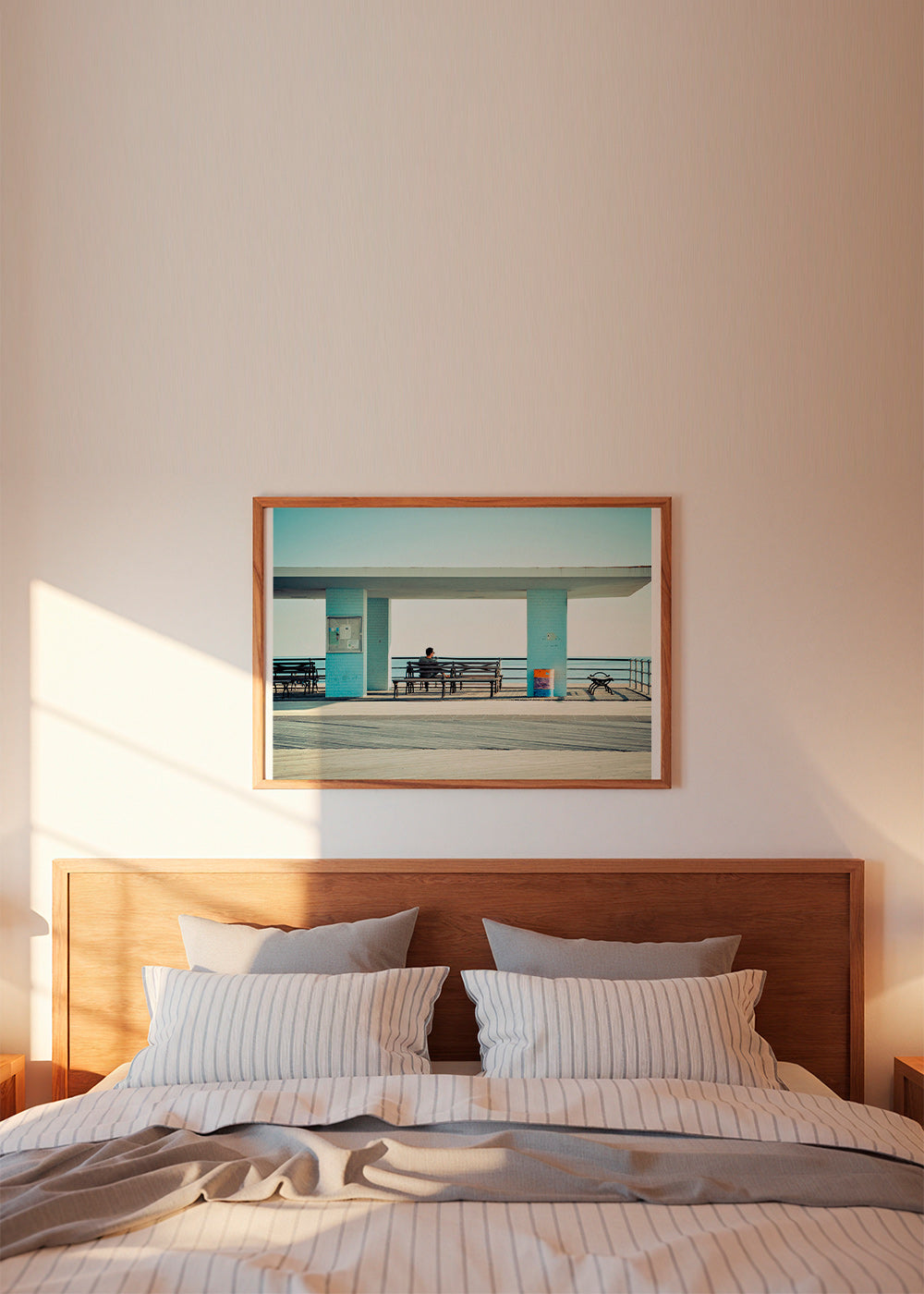 Photographie de quai avec banc solitaire – Product3