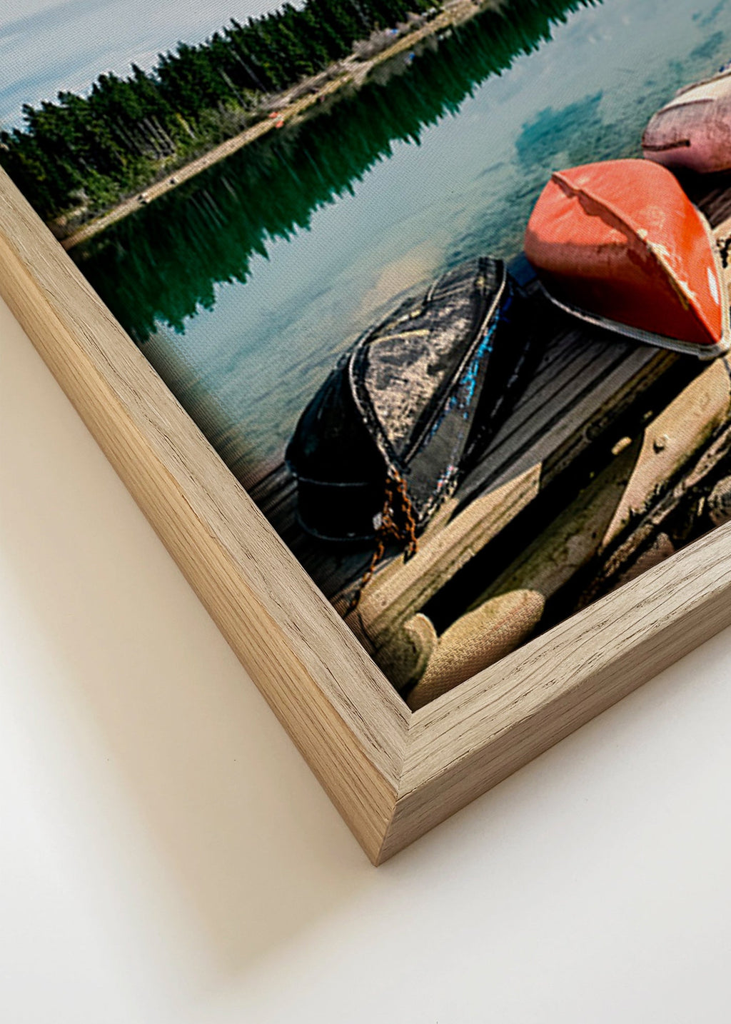 Tableau de paysage avec canoës en pontón – Canvas detail