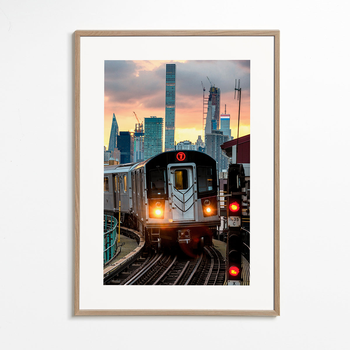 Affiche de ville: Métro 7 au coucher – Oak Frame