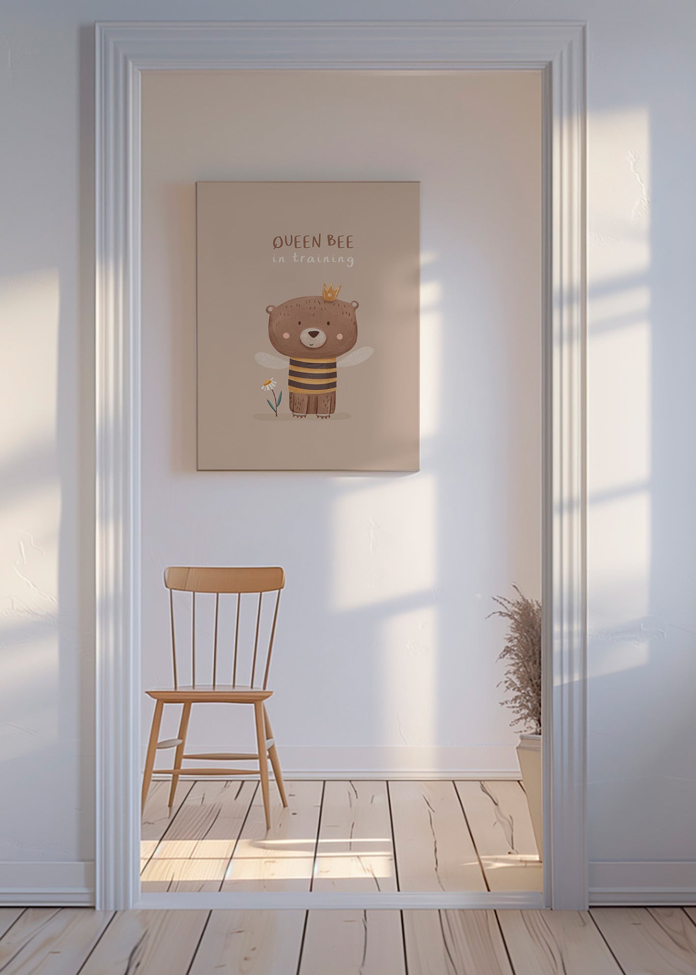 Affiche enfant ours en tenue d'abeille royale