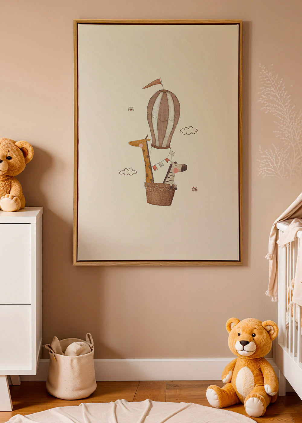 Illustration enfant: girafe et éléphant en montgolfière