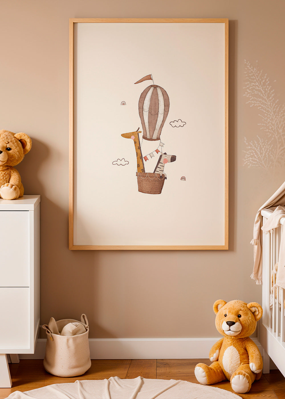 Illustration enfant: girafe et éléphant en montgolfière