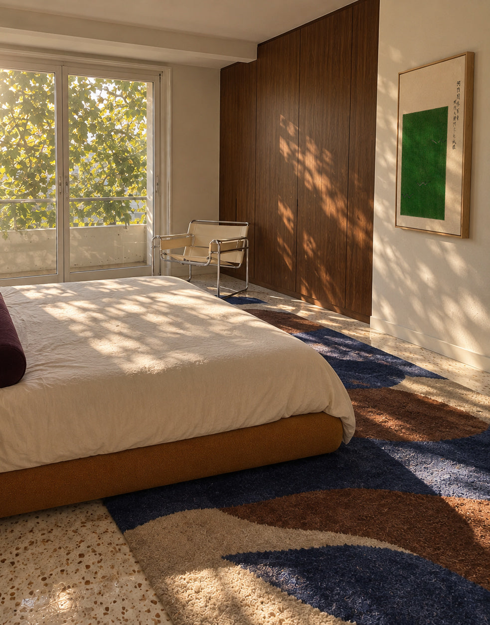 Green Birds Woodblock print from Yatsuo no tsubaki by Taguchi Tomoki - Framed canvas in an interior