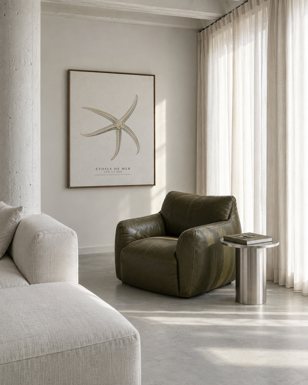 Starfish (Étoile de mer) II - Sealife Collection - Framed canvas in an interior