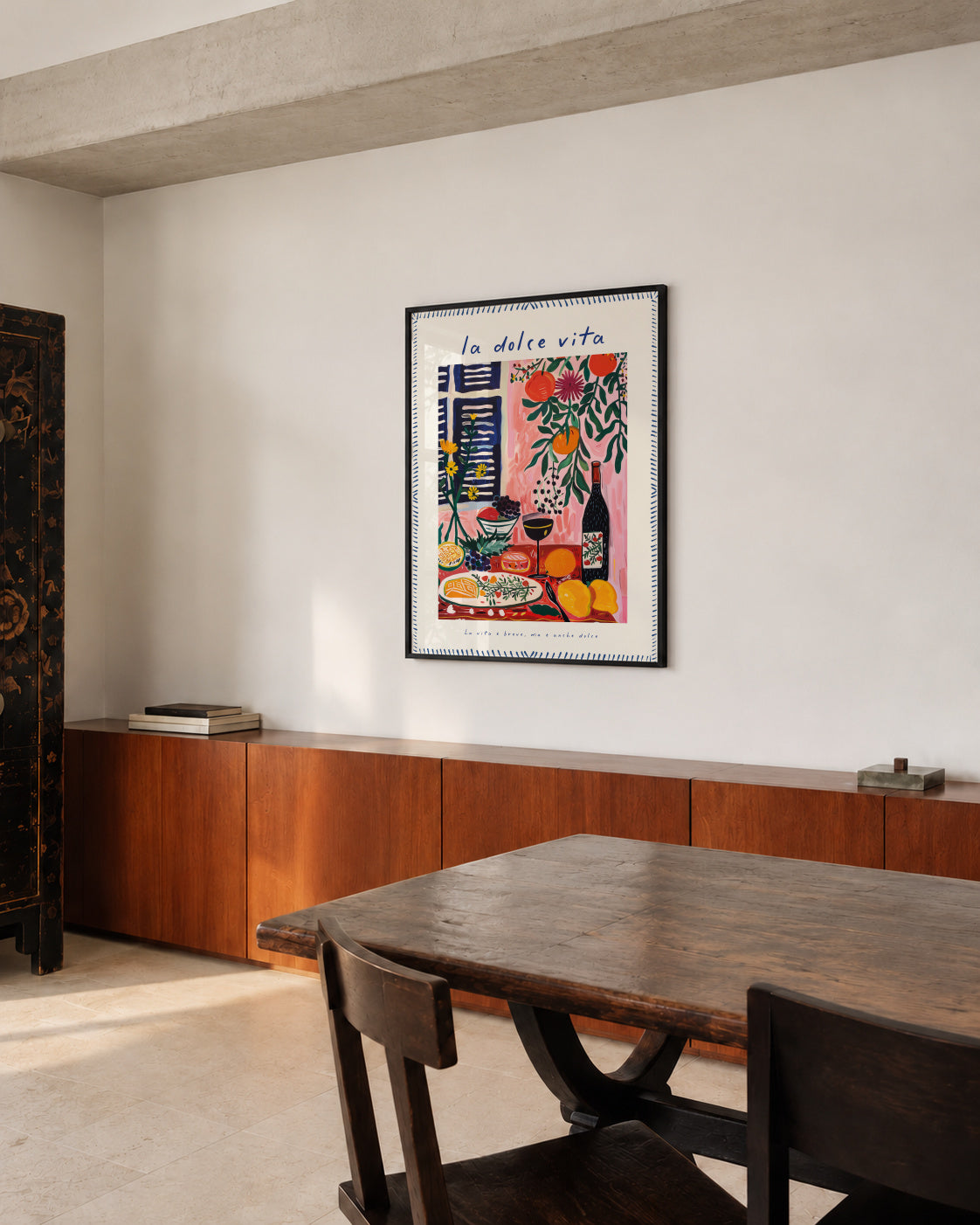 La Dolce Vita - Framed poster in an interior