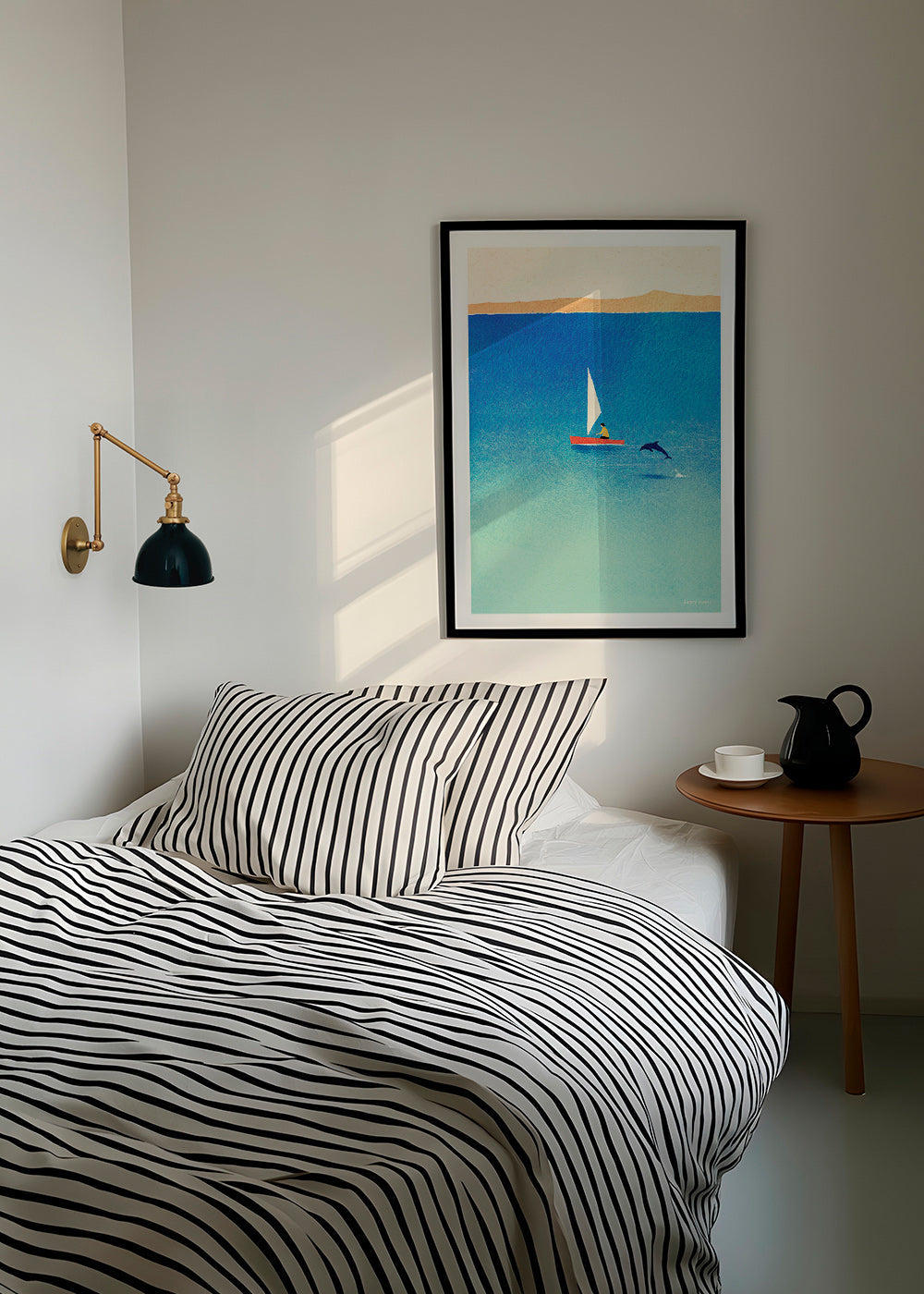 Œuvre d'art dauphin et voilier en mer bleue – Product2