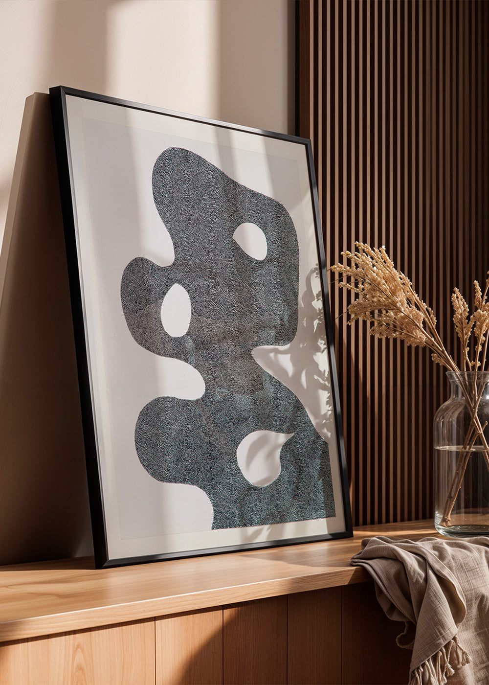 Œuvre abstraite pointillée à grande silhouette – Product2