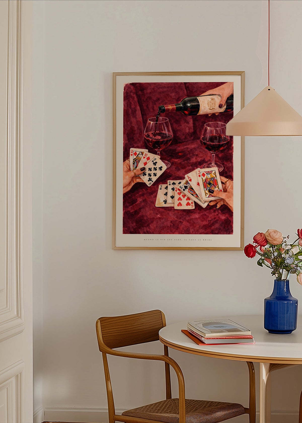 Art de cuisine avec cartes à jouer et vin rouge