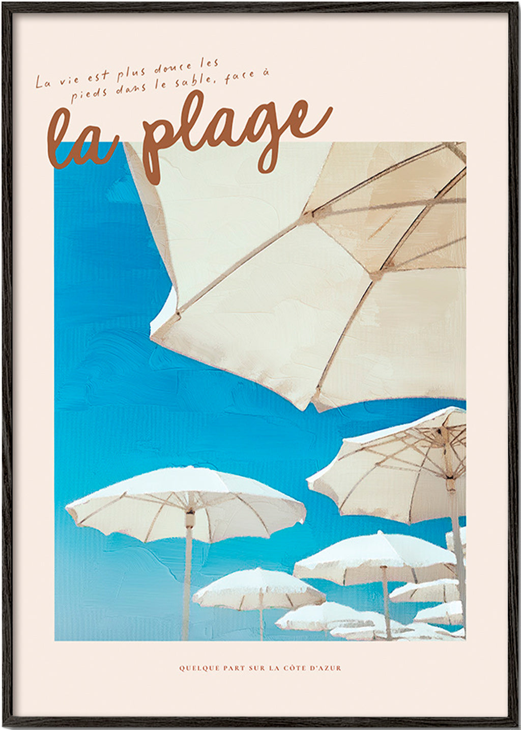 Paysage de plage avec parasols