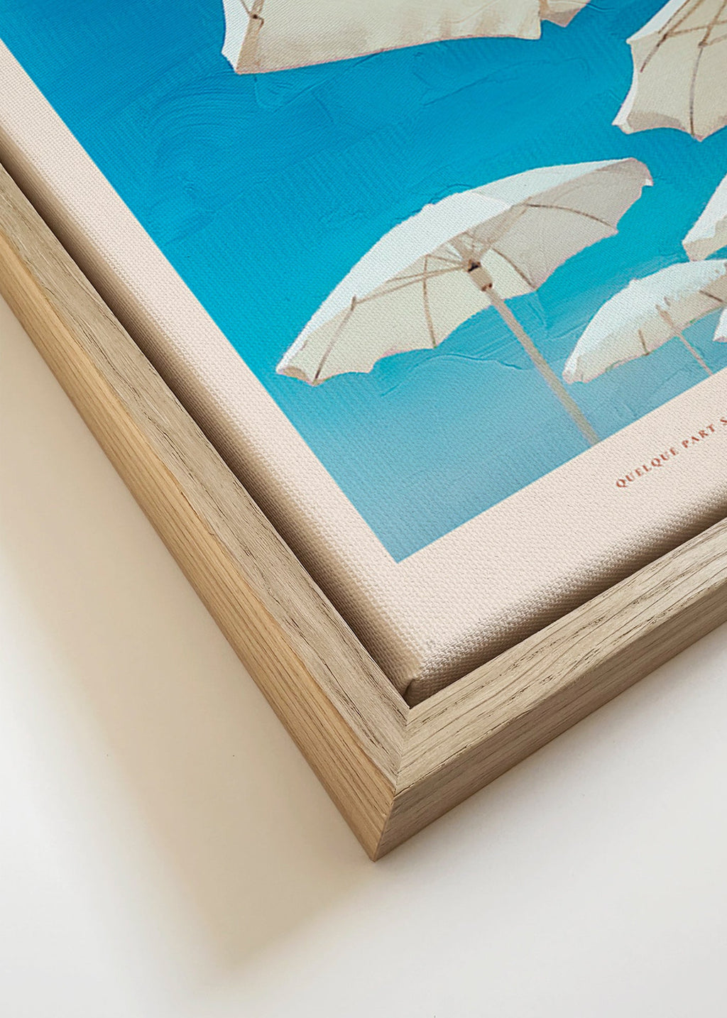 Paysage de plage avec parasols