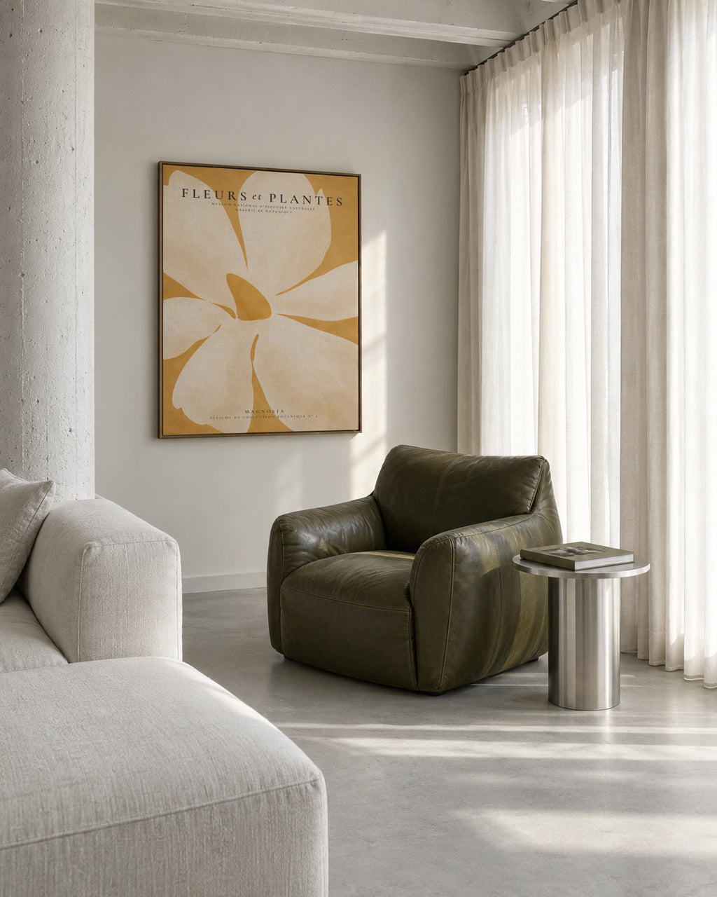 Magnolia - Framed canvas in an interior