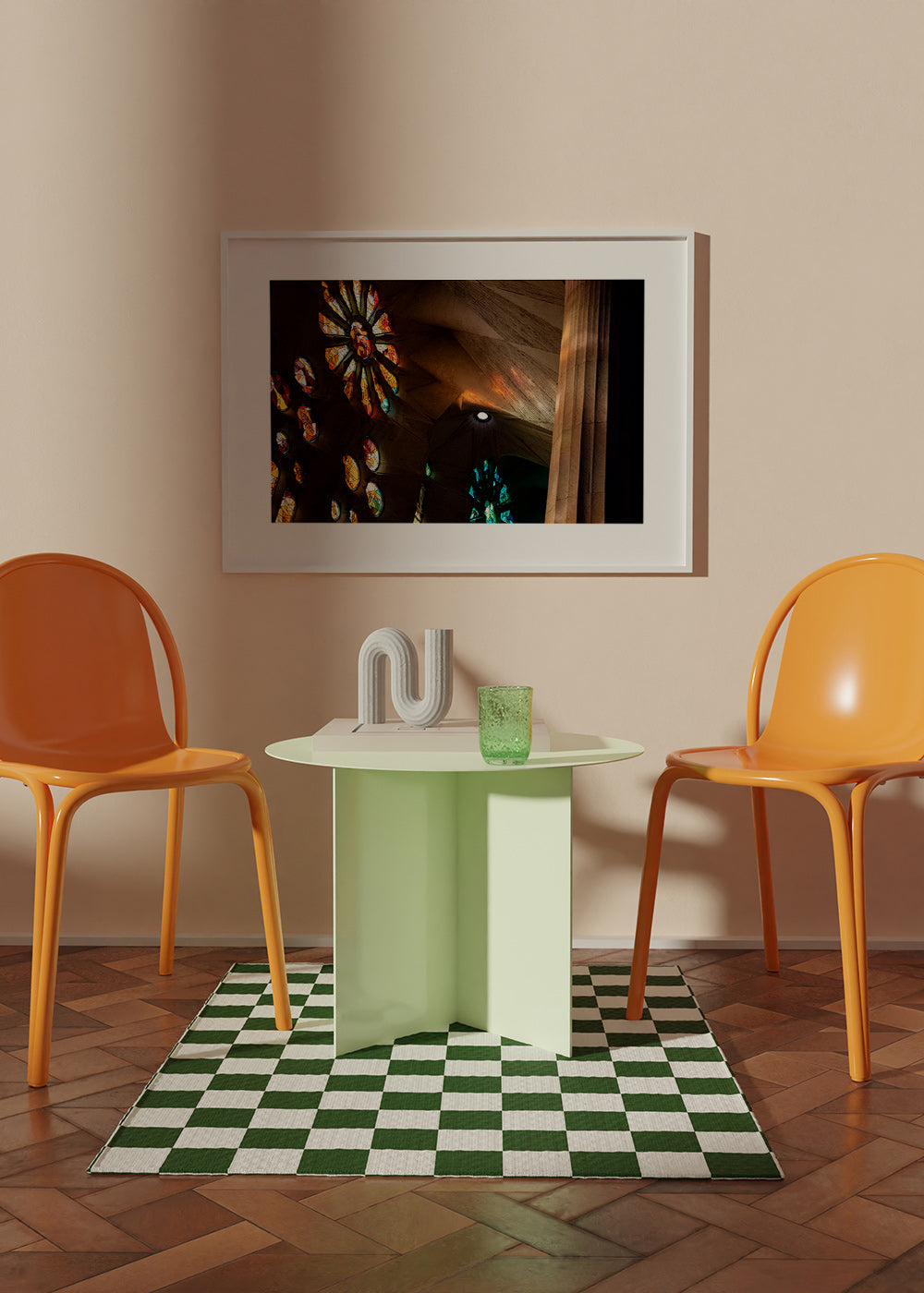 Photographie d'architecture de vitraux et lumière chaude