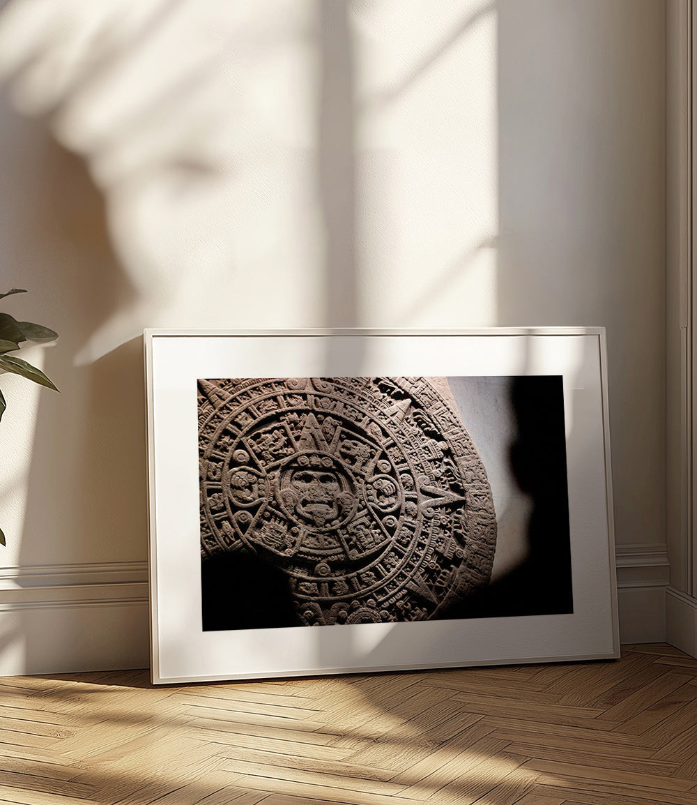 Photographie du calendrier aztèque en relief