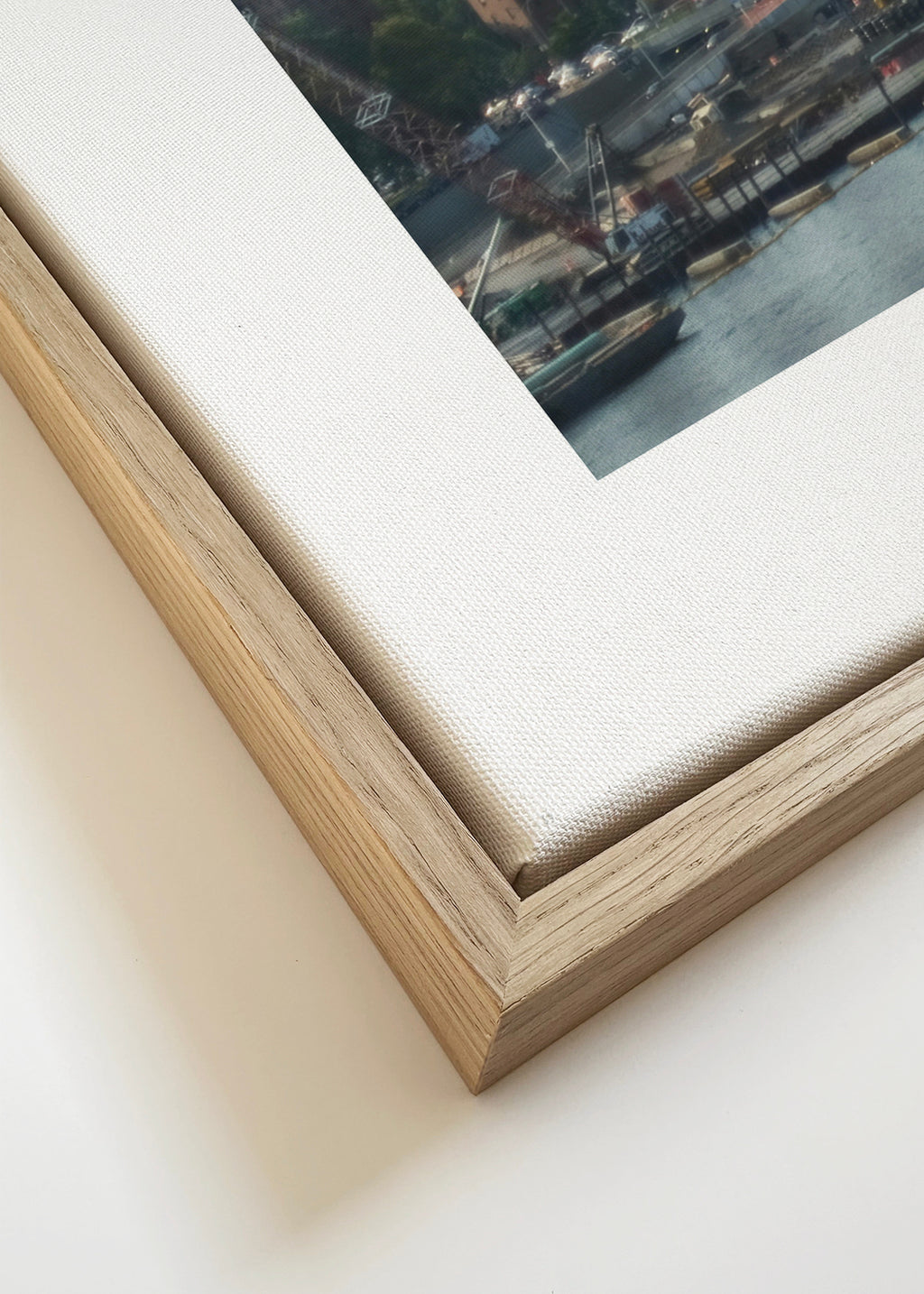 Manhattan Window - Framed canvas detail