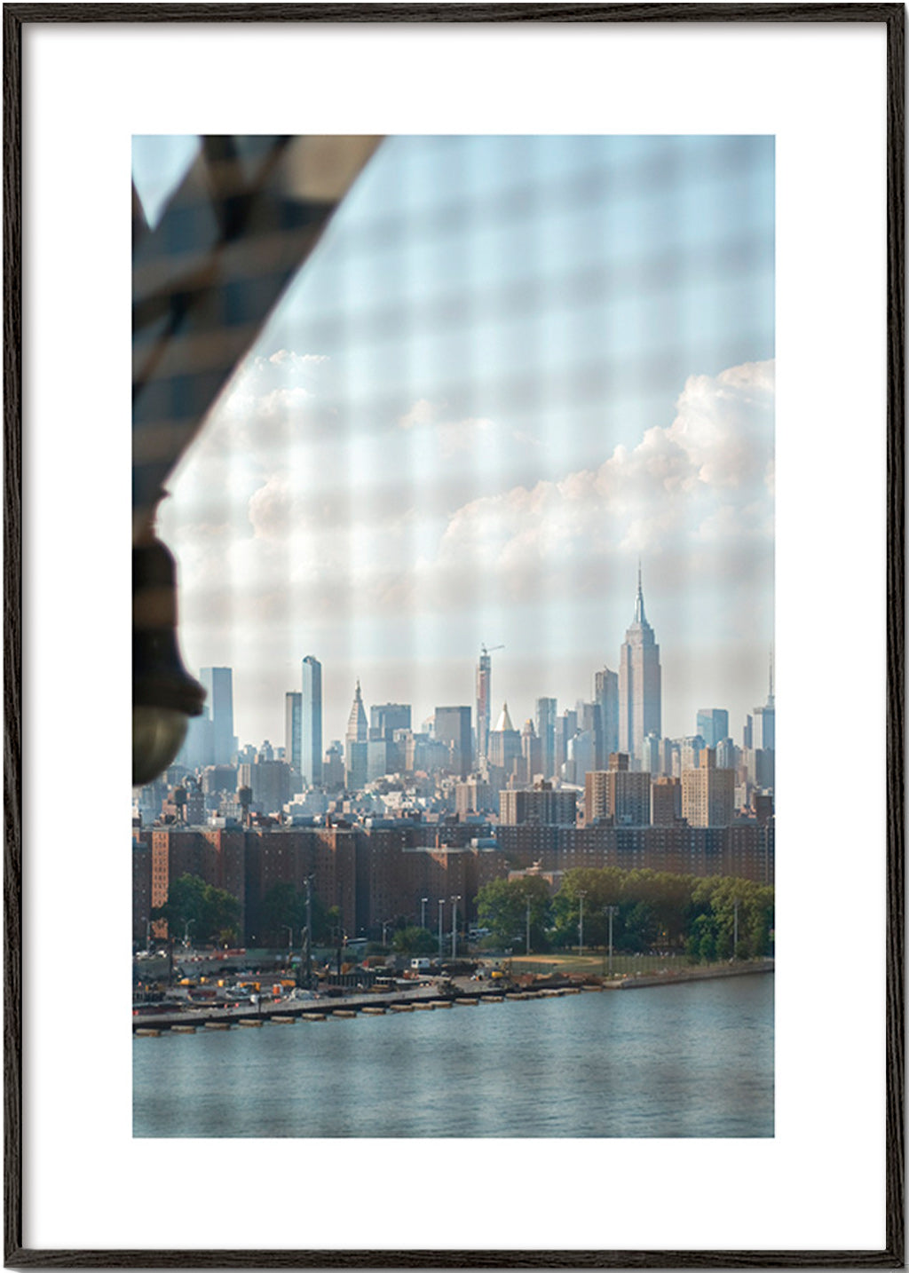 Tableau de ville avec skyline vu depuis une fenêtre
