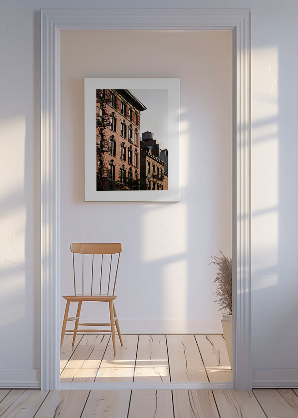Photographie de façade urbaine avec échafaudage