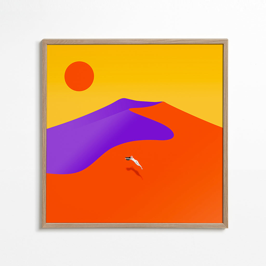 Cuadro abstracto con figura flotante y sol – Oak Frame