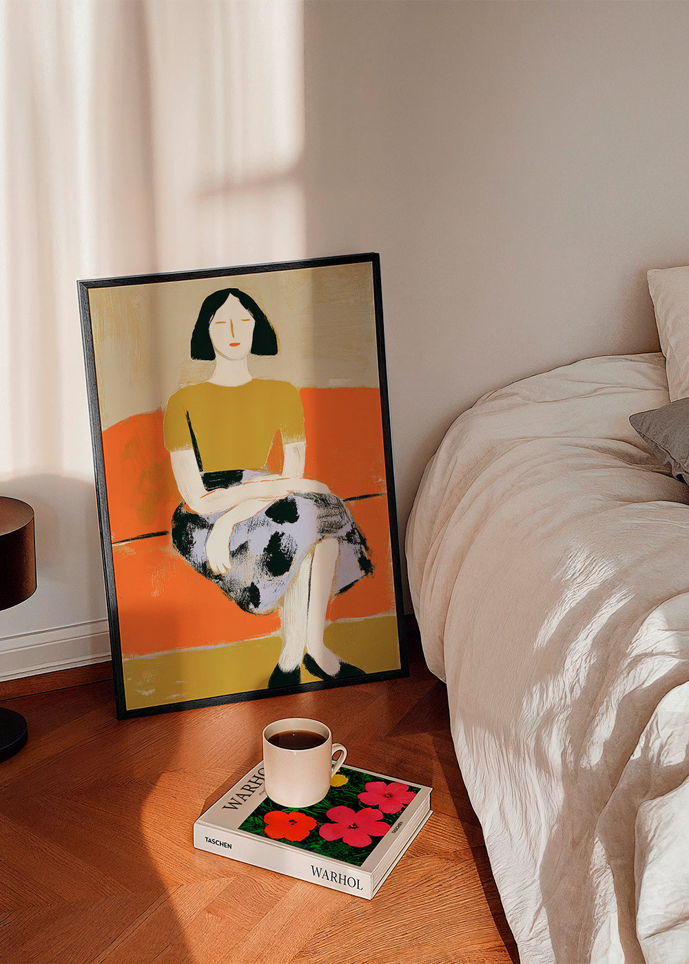 Ilustración femenina sobre sofá naranja – Product2