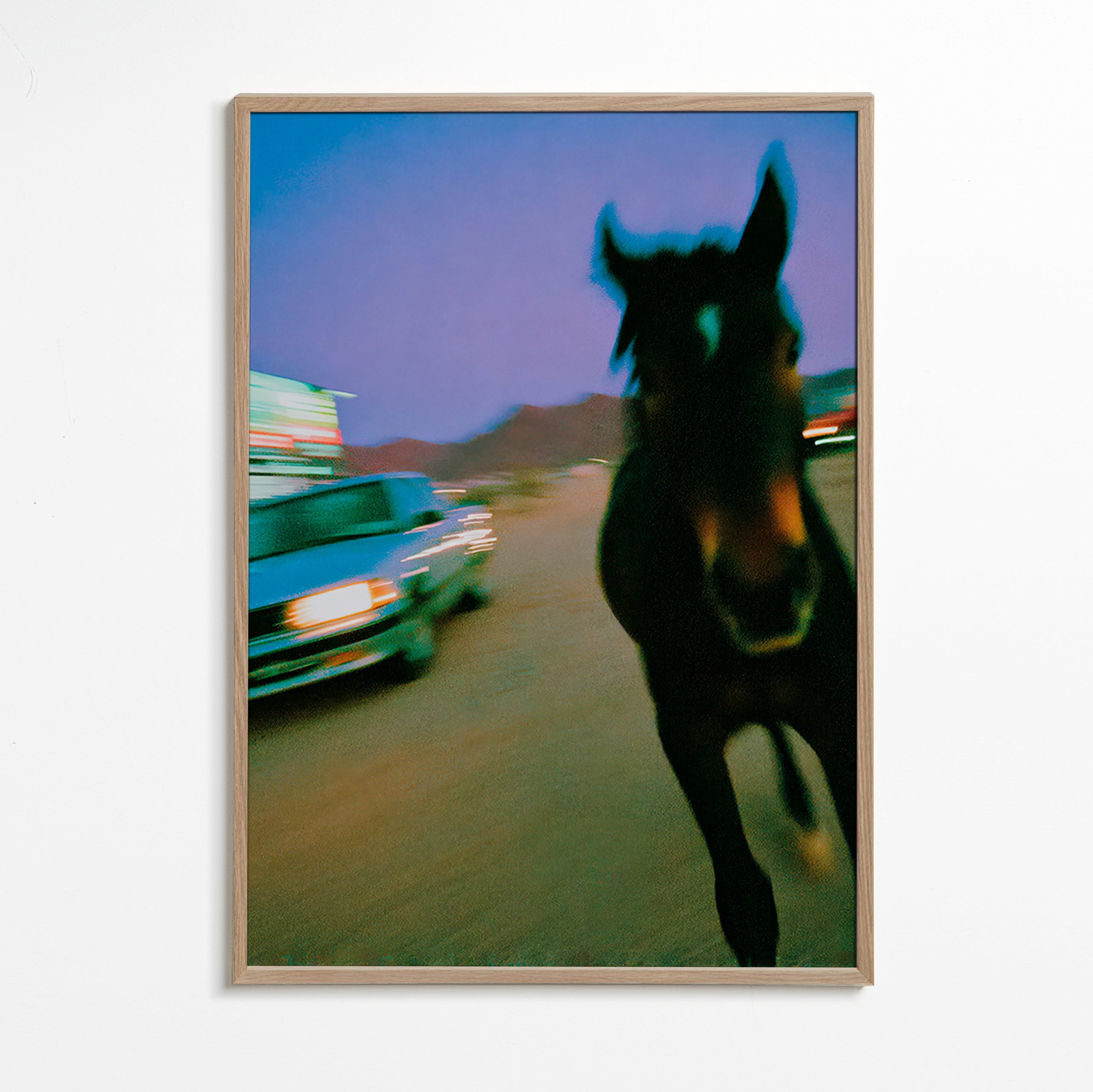 Œuvre cheval en mouvement au crépuscule