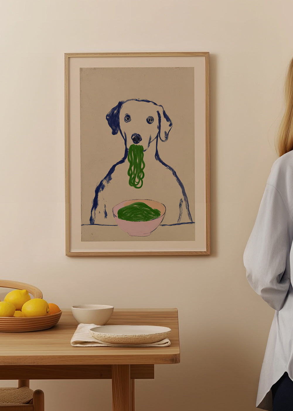 Art de cuisine: chien mangeant nouilles