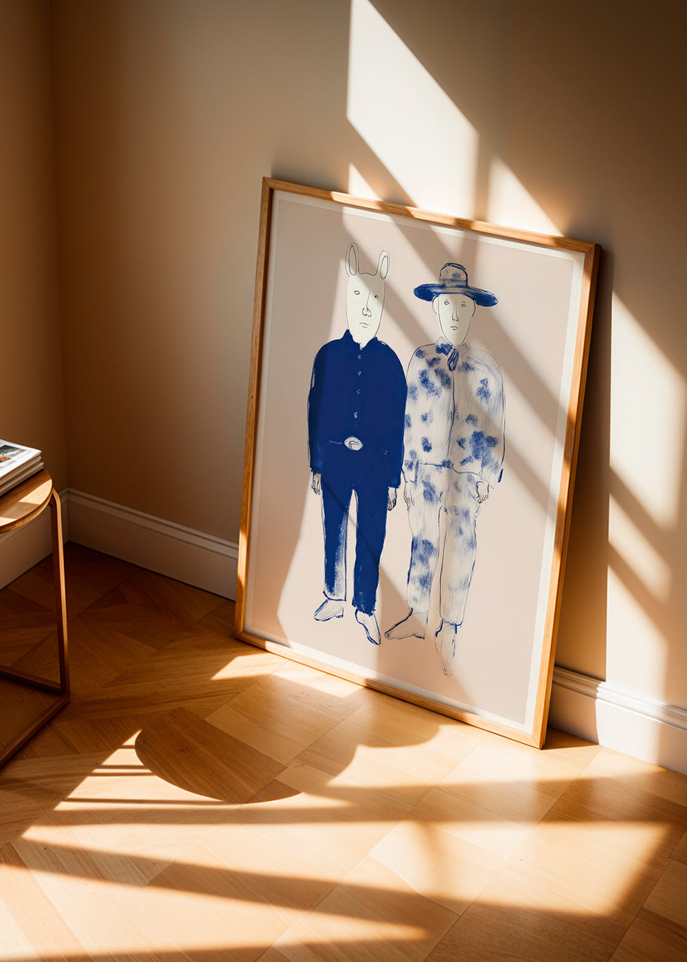 Illustration de deux personnages avec lapin en encre bleue