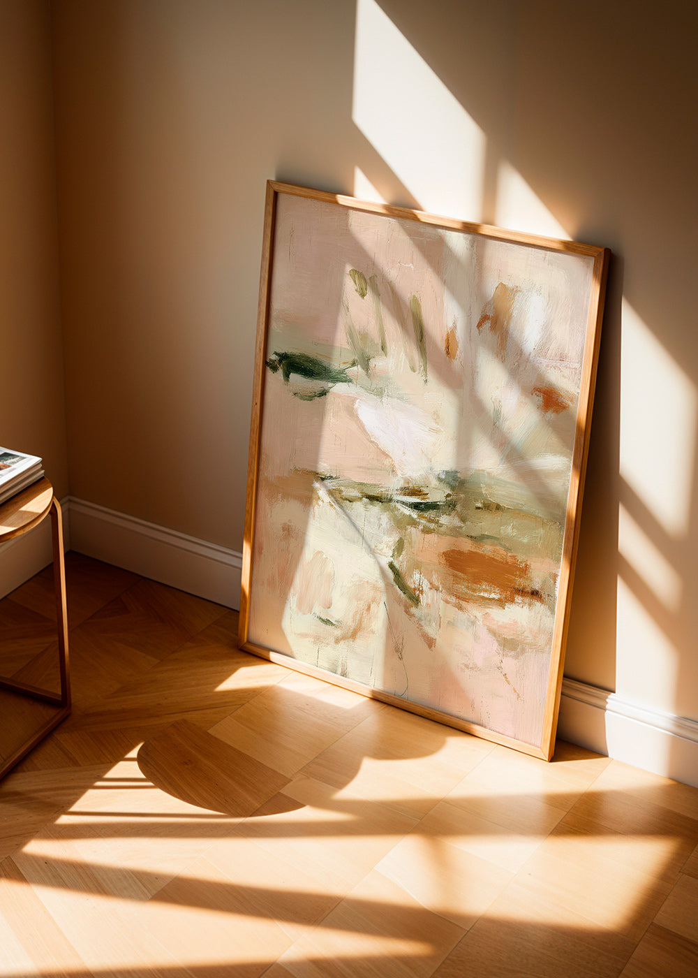 Impression botanique abstraite en rose et beige