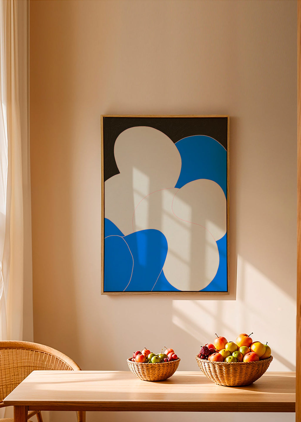 Tableau abstrait aux formes organiques bleu et blanc
