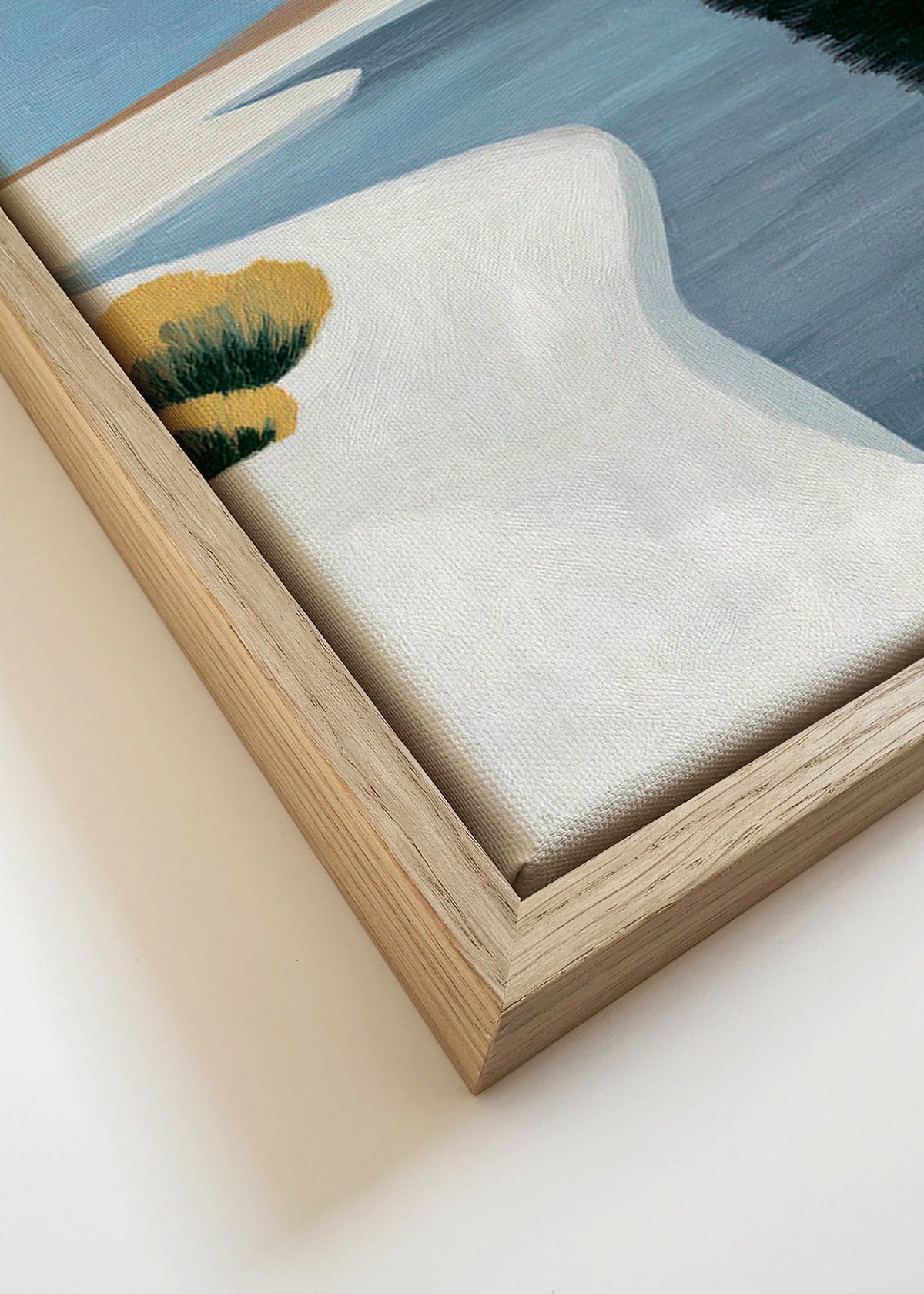 Art de paysage: estuaire minimaliste avec falaise sombre