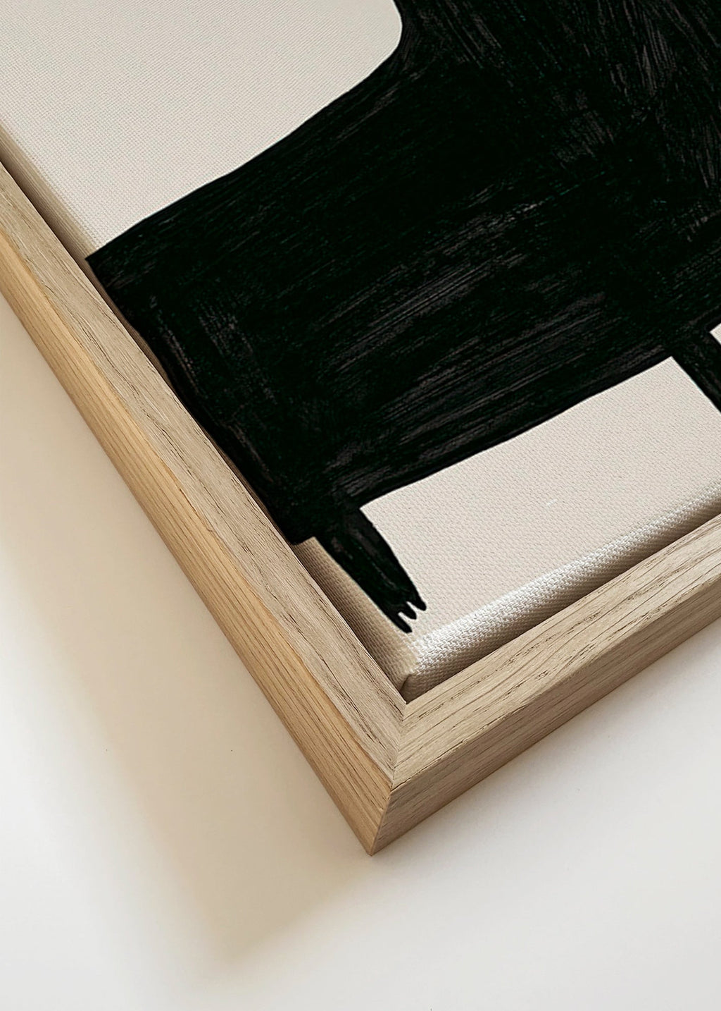Œuvre d'art chien noir stylisé