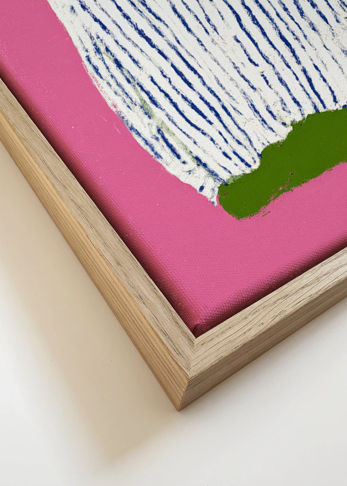 Illustration de chemise à rayures sur fond rose