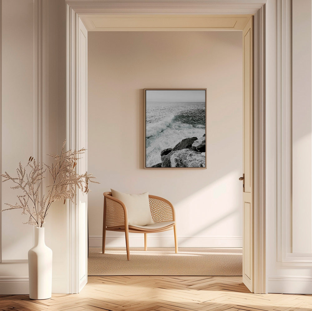 Art de paysage: falaise et vague en noir et blanc