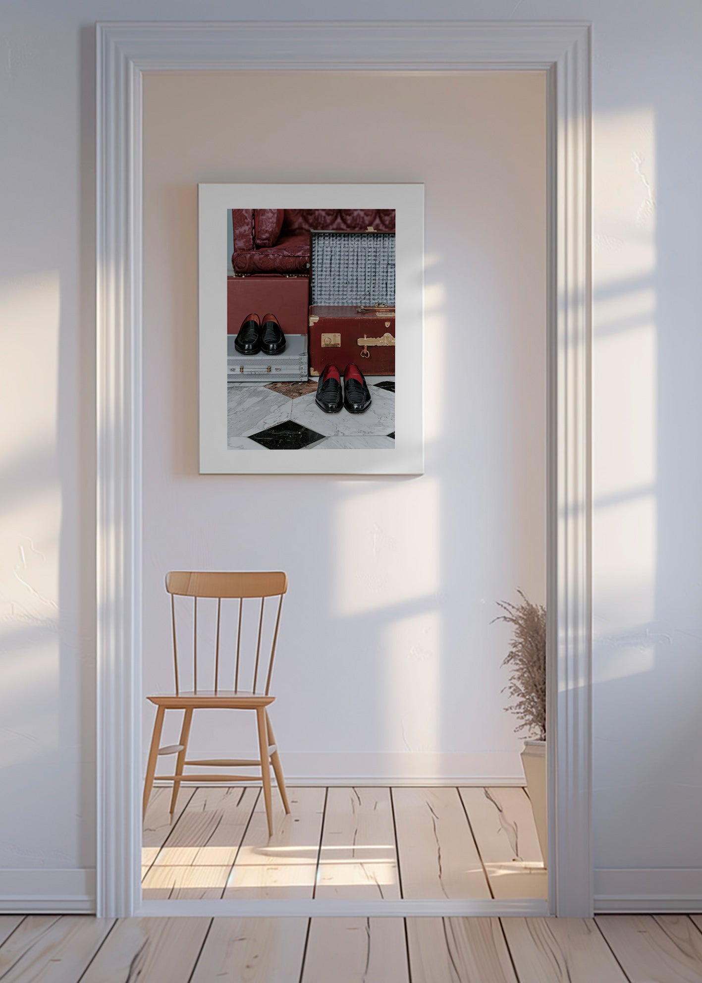 Tableau de voyage avec malles vintage et mocassins lustrés