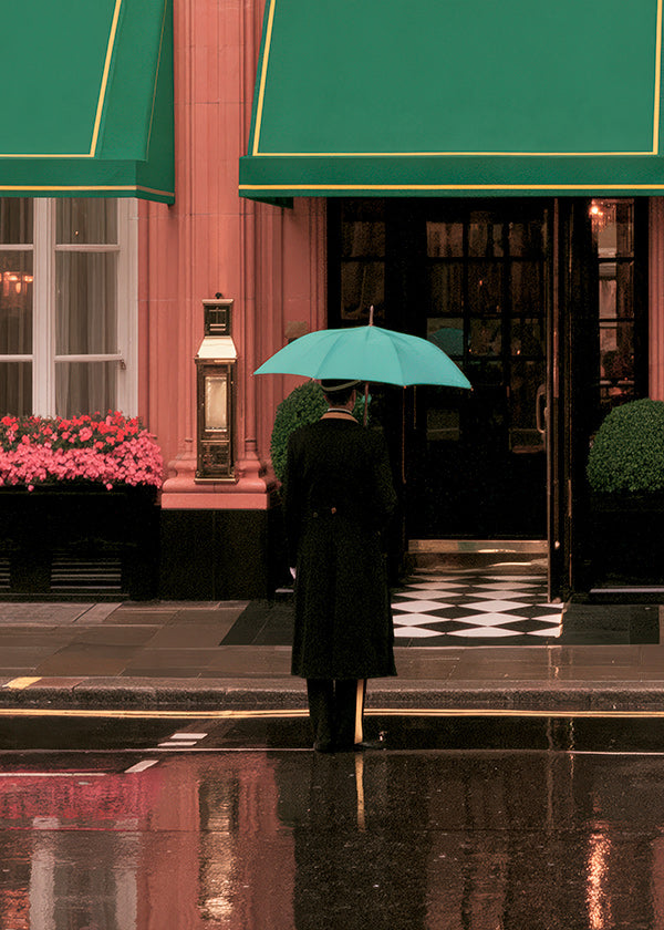 Photographie urbaine: silhouette sous parapluie et reflets