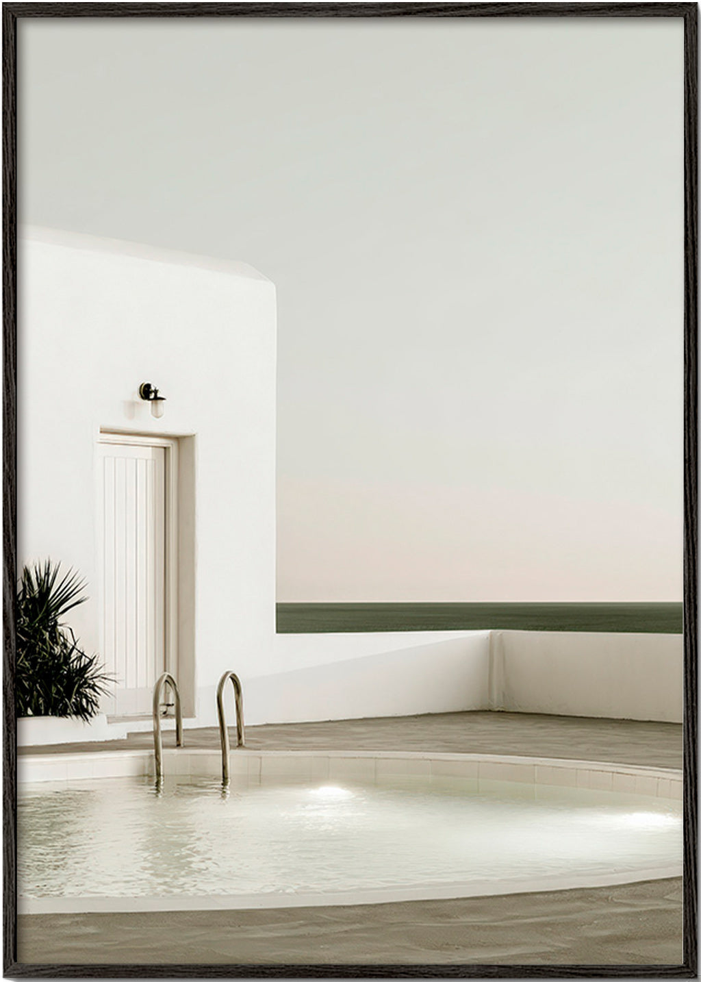 Photographie de piscine minimaliste et architecture blanche