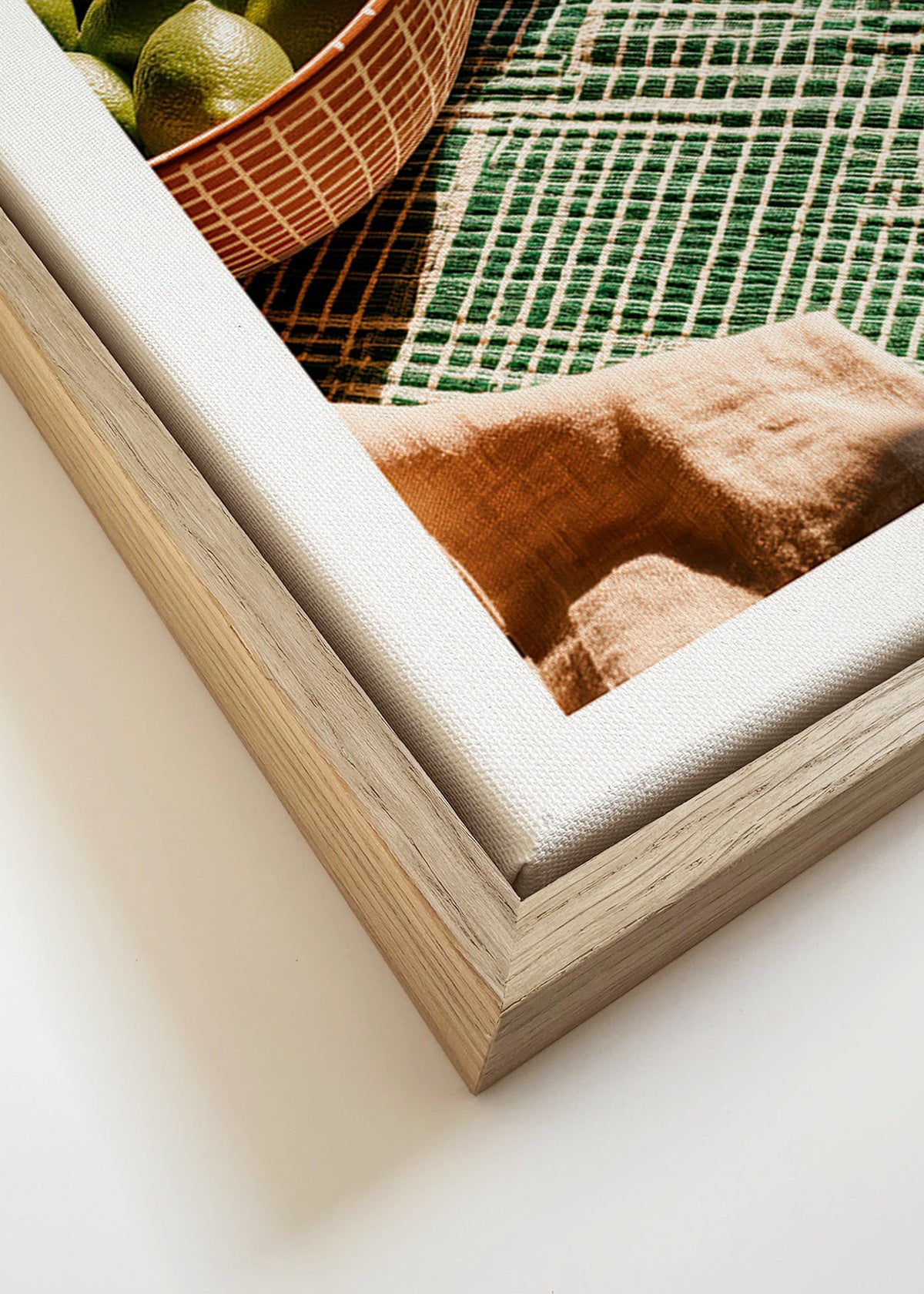 Art de cuisine: limettes dans un bol sobre tissu gráfico