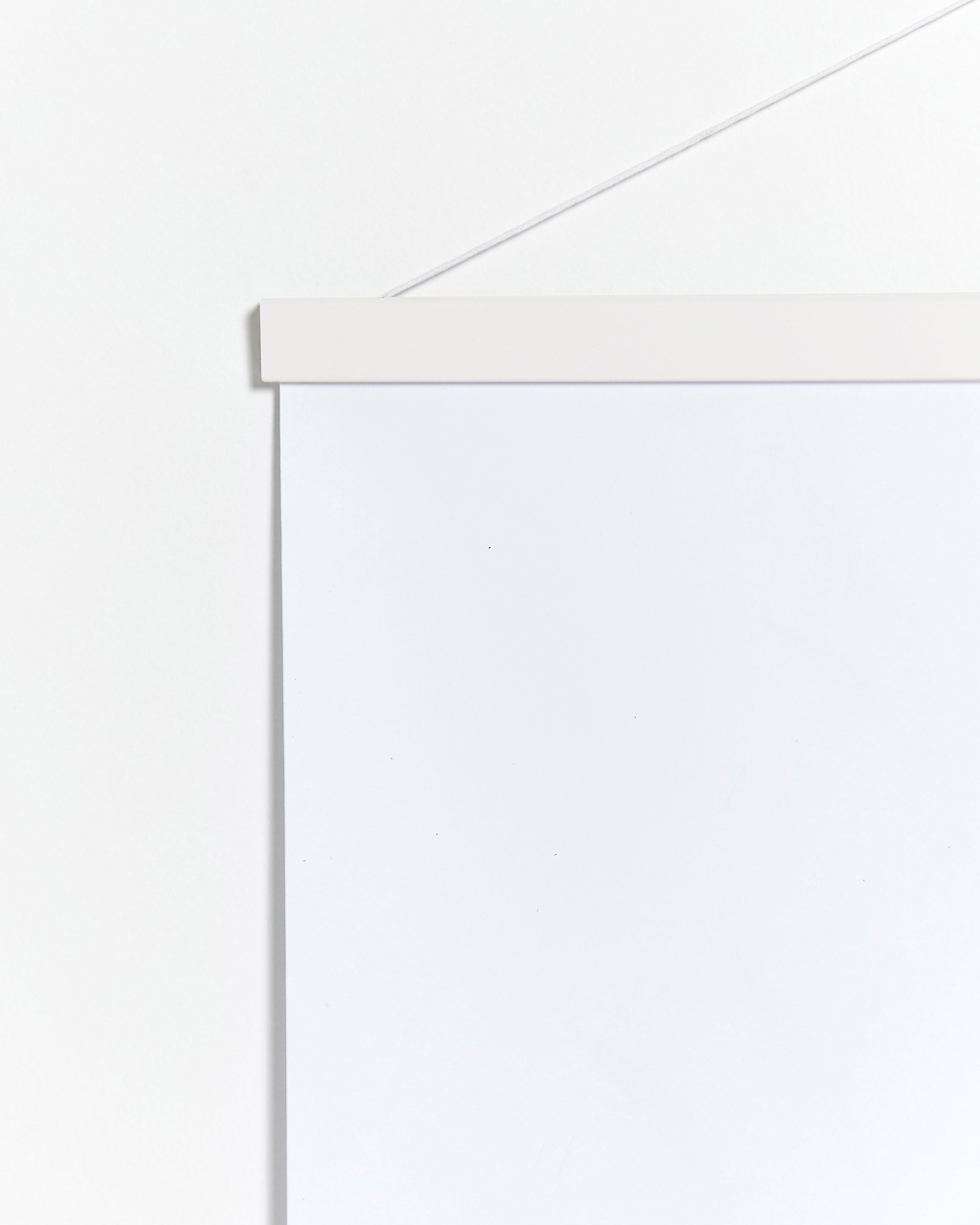 Porte affiche 60cm en bois et blanc