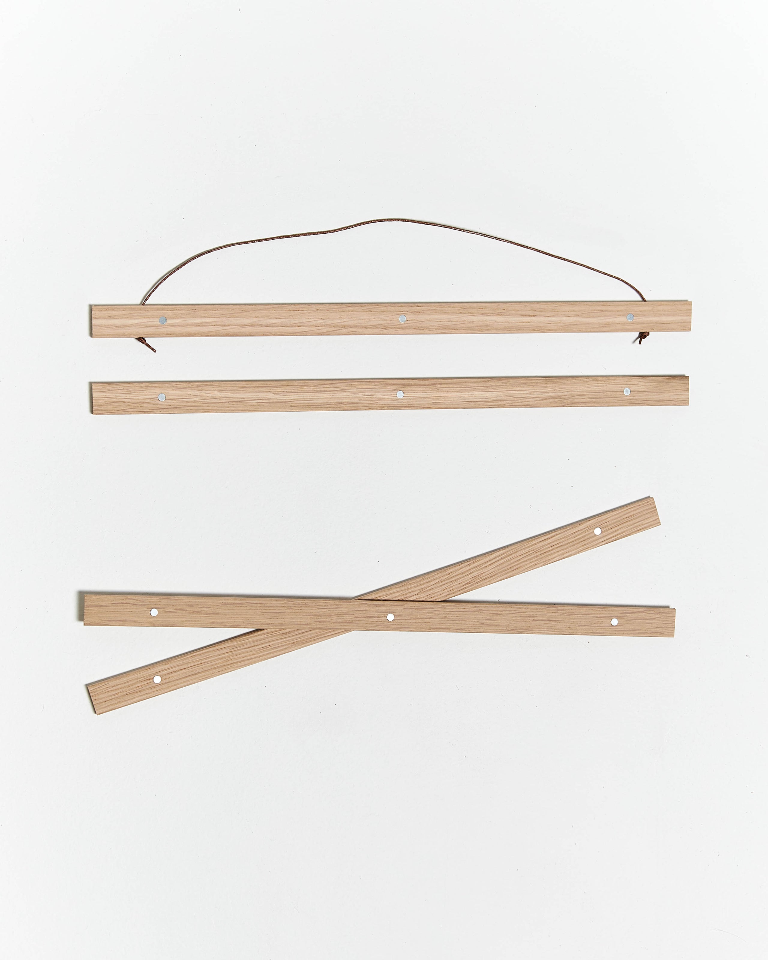 Porte affiche 30cm bois et couleur chêne